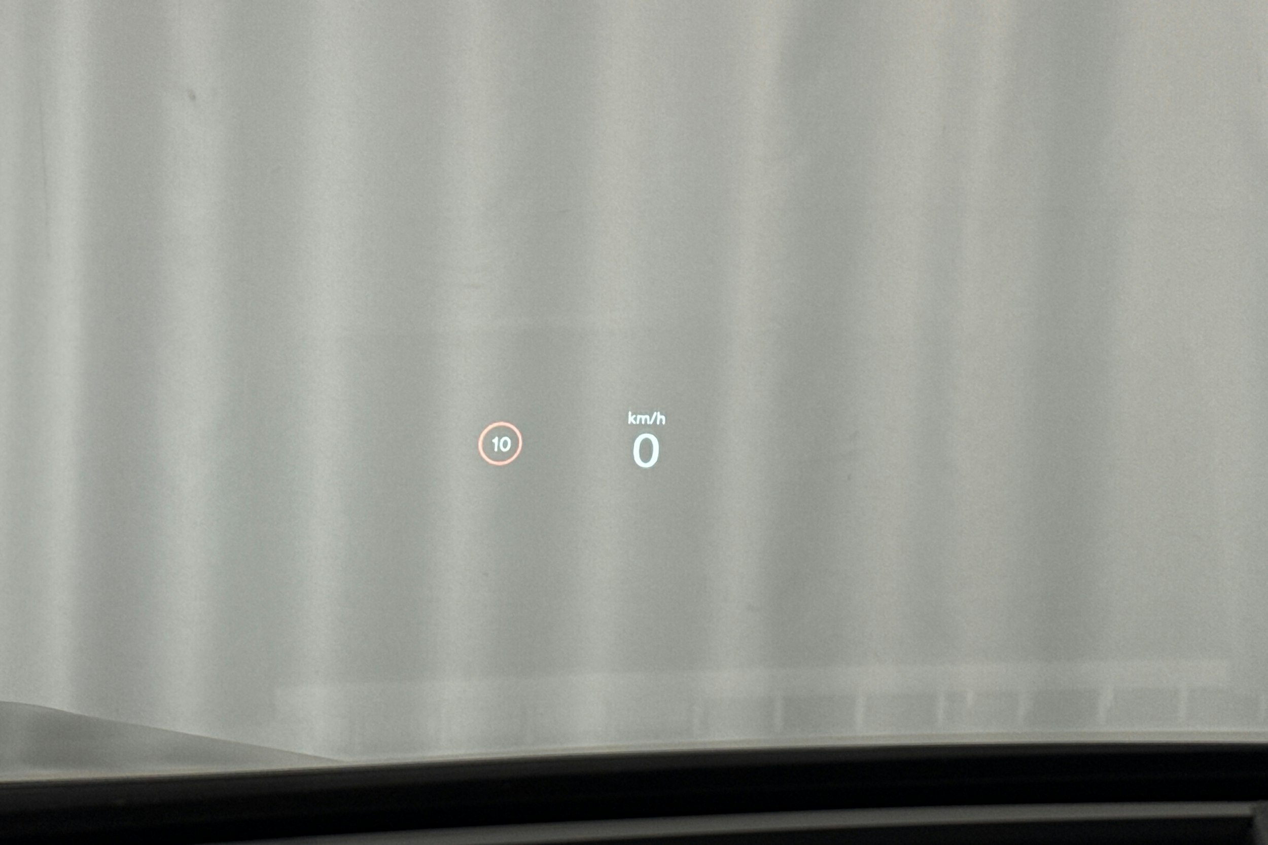 musta Polestar 4 2025 kuva 18.