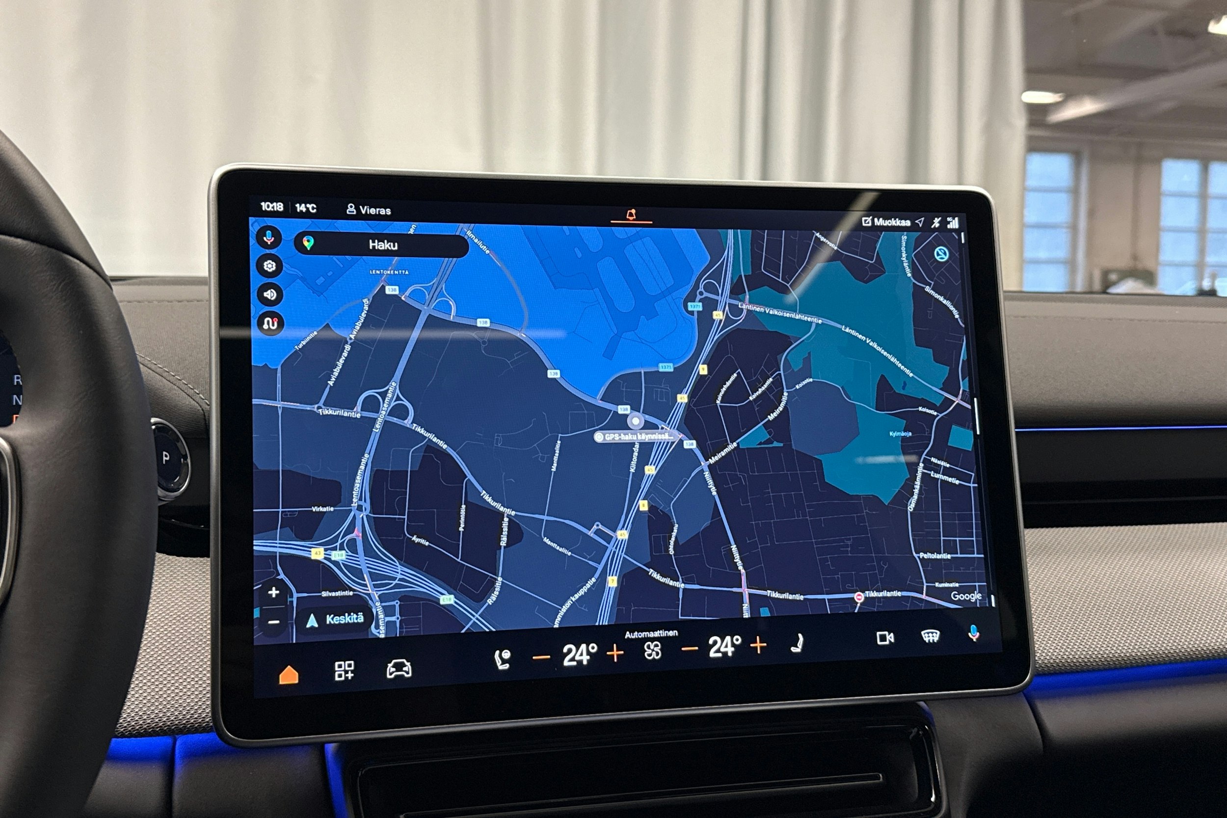 musta Polestar 4 2025 kuva 19.