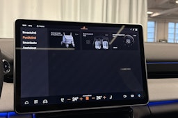 musta Polestar 4 2025 kuva 21.