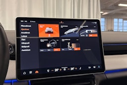 musta Polestar 4 2025 kuva 23.