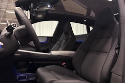 musta Polestar 4 2025 kuva 28.