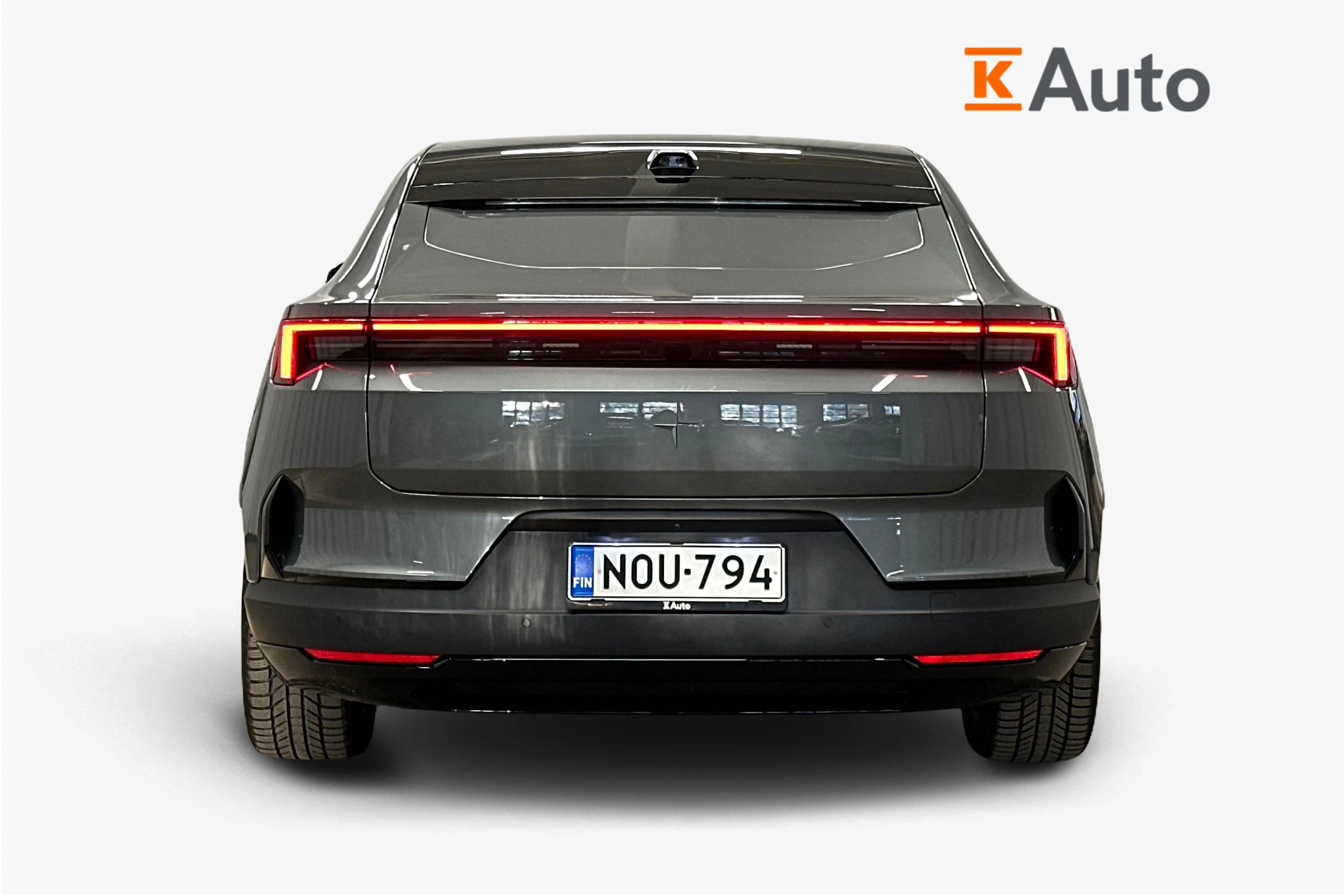 harmaa Polestar 4 2026 kuva 3.