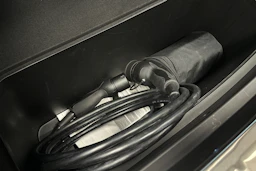 harmaa Polestar 4 2026 kuva 13.