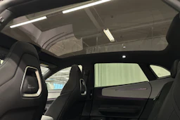 harmaa Polestar 4 2026 kuva 17.