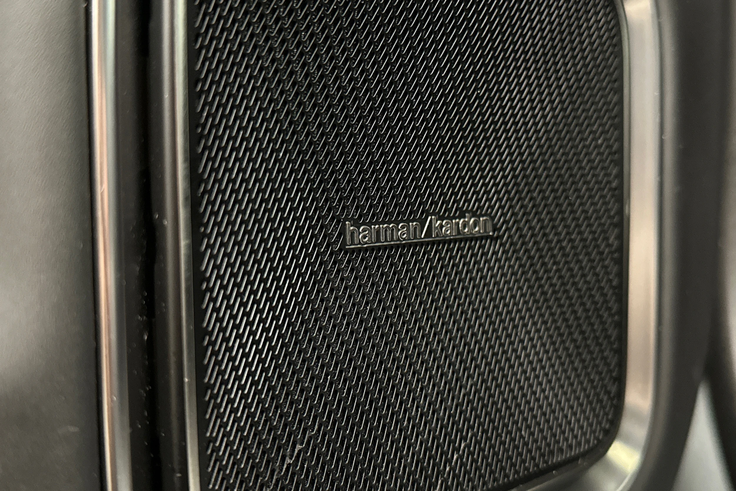 harmaa Polestar 4 2026 kuva 18.