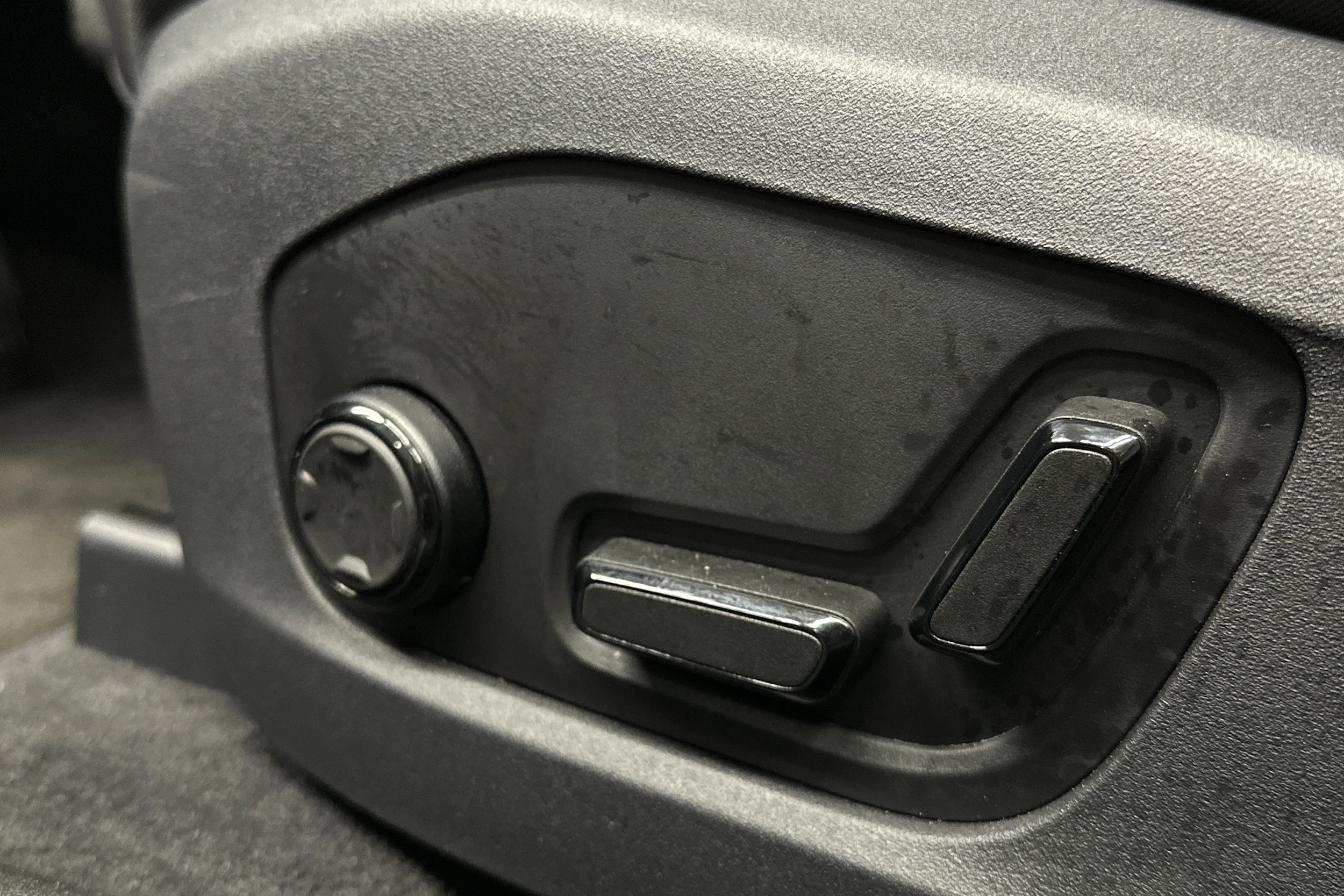 harmaa Polestar 4 2026 kuva 19.