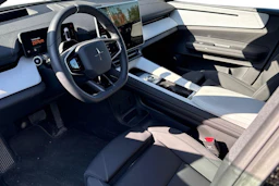 sininen Polestar 4 2025 kuva 3.