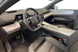 sininen Polestar 4 2025 kuva 8.