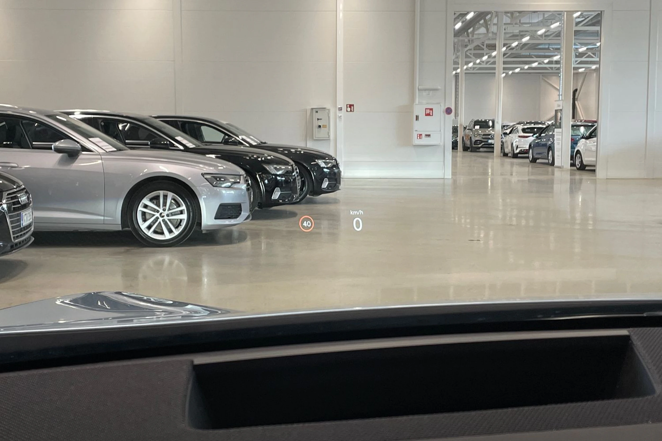 sininen Polestar 4 2025 kuva 19.