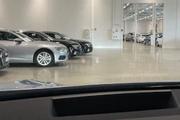sininen Polestar 4 2025 kuva 19.