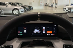 sininen Polestar 4 2025 kuva 20.