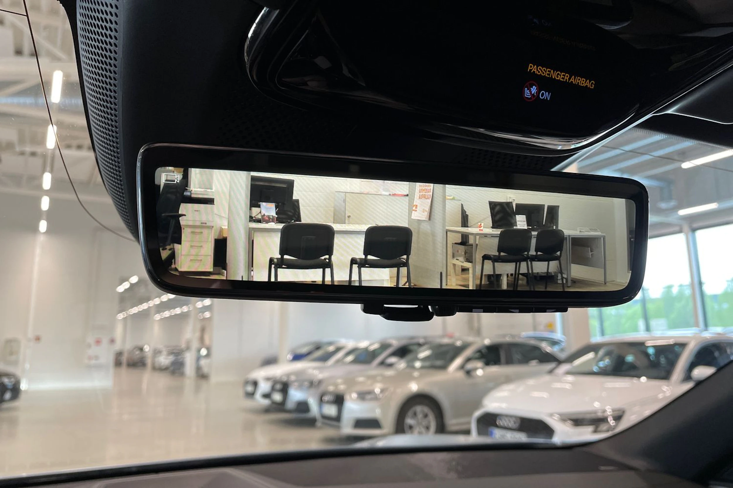 sininen Polestar 4 2025 kuva 34.