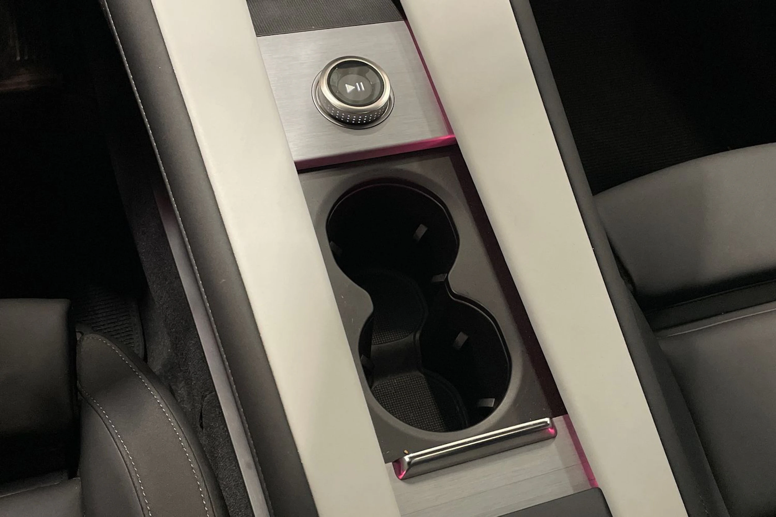 sininen Polestar 4 2025 kuva 35.
