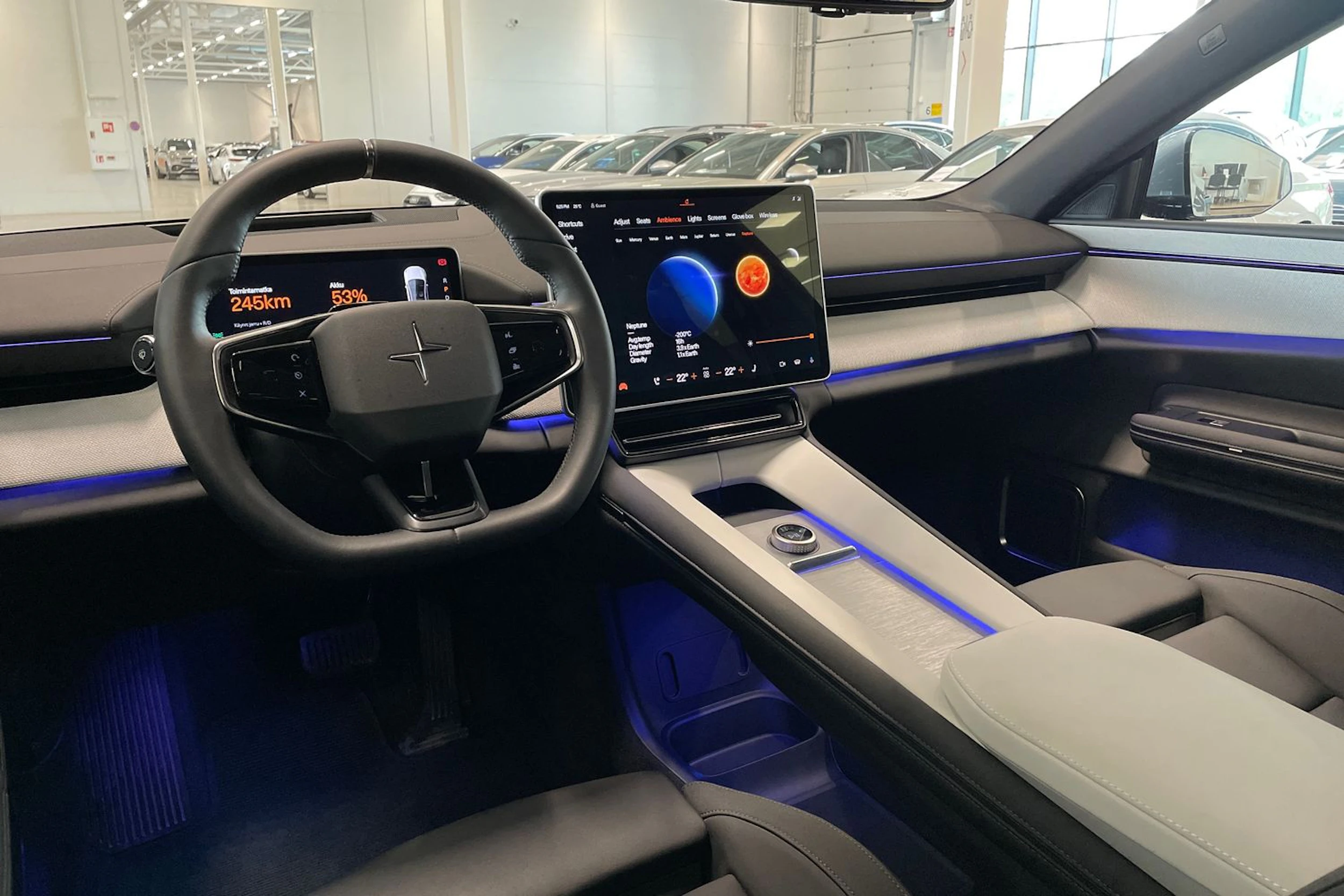 sininen Polestar 4 2025 kuva 42.