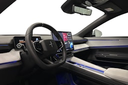 harmaa Polestar 4 2025 kuva 7.