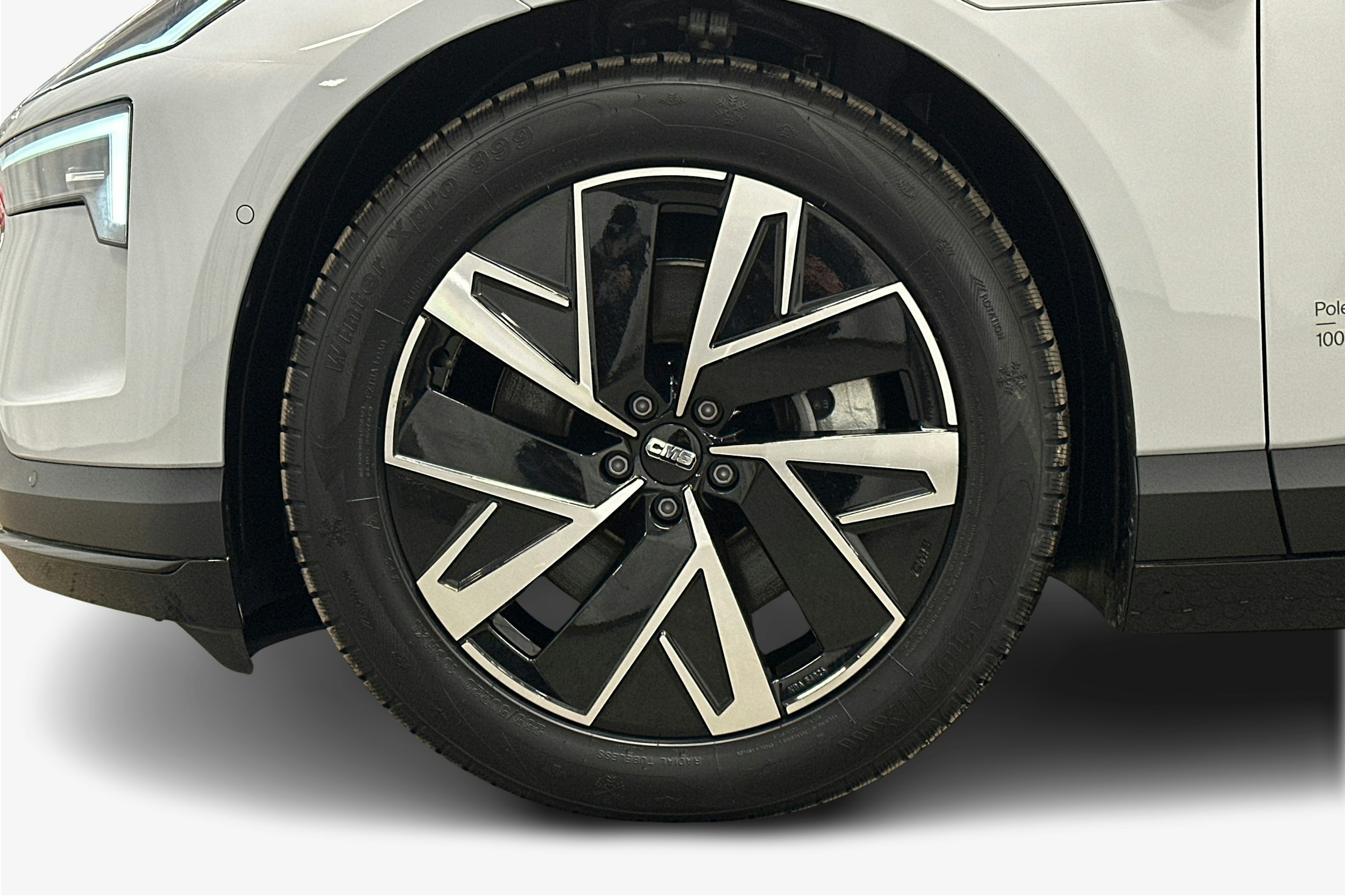 harmaa Polestar 4 2025 kuva 11.