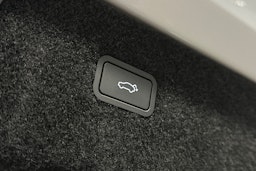 harmaa Polestar 4 2025 kuva 15.