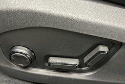 harmaa Polestar 4 2025 kuva 18.