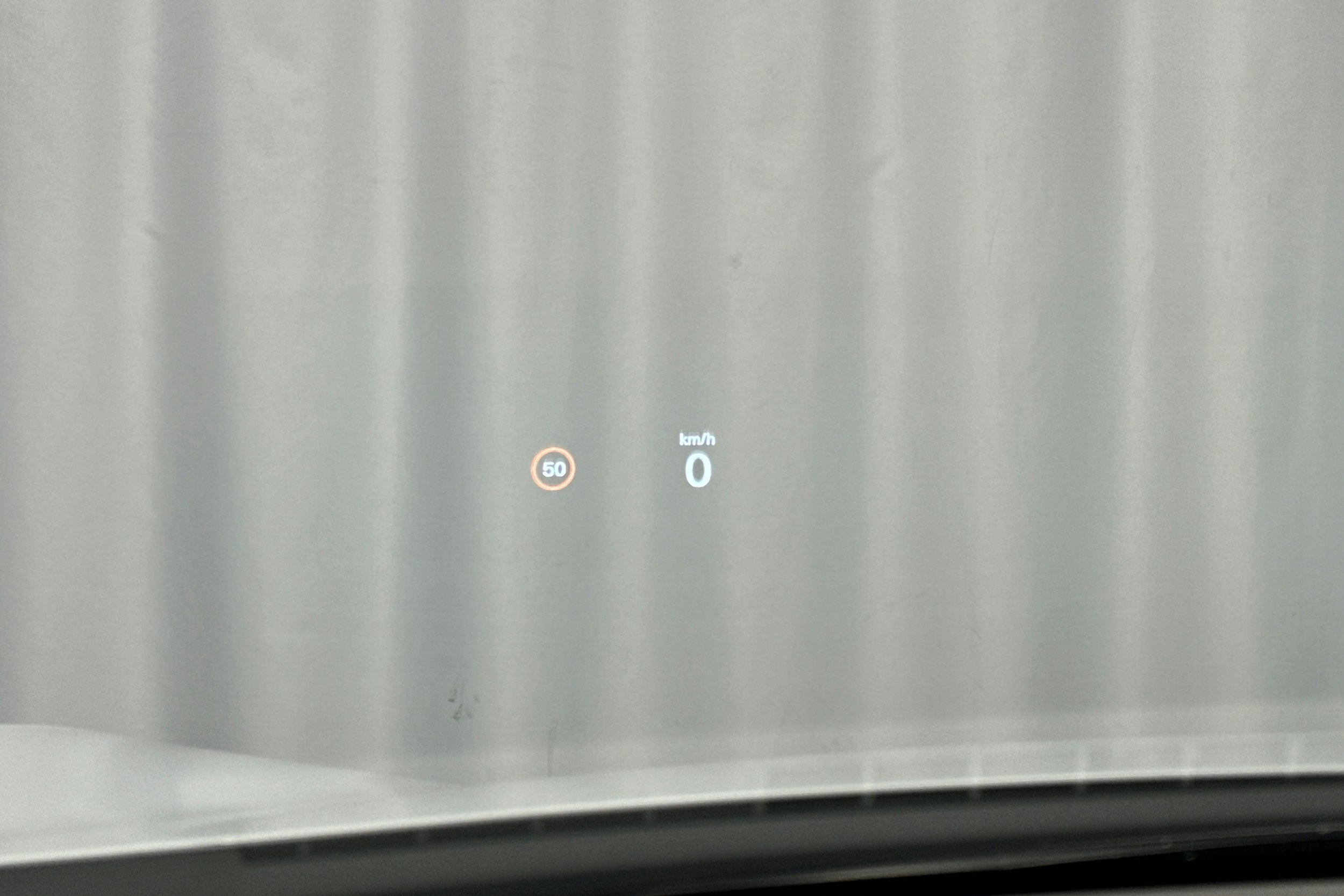 harmaa Polestar 4 2025 kuva 25.