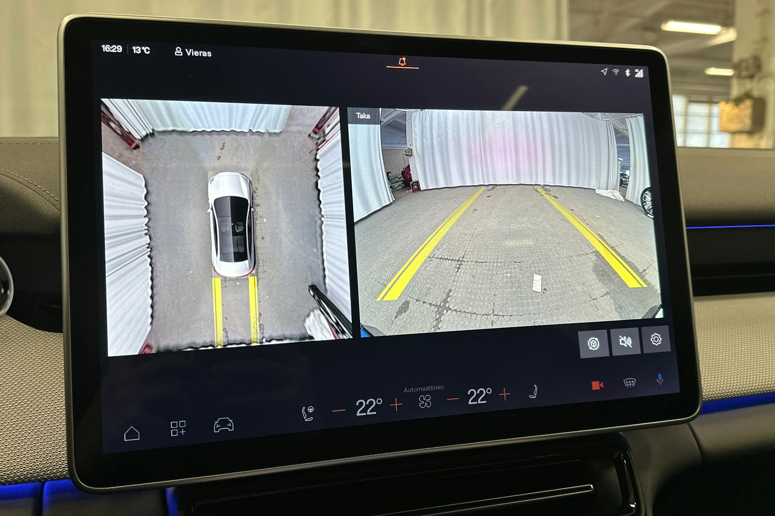 harmaa Polestar 4 2025 kuva 31.