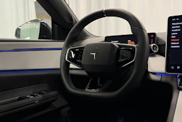 musta Polestar 4 2026 kuva 15.