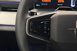 musta Polestar 4 2026 kuva 16.