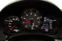 Musta Porsche 718 2017 kuva 9.