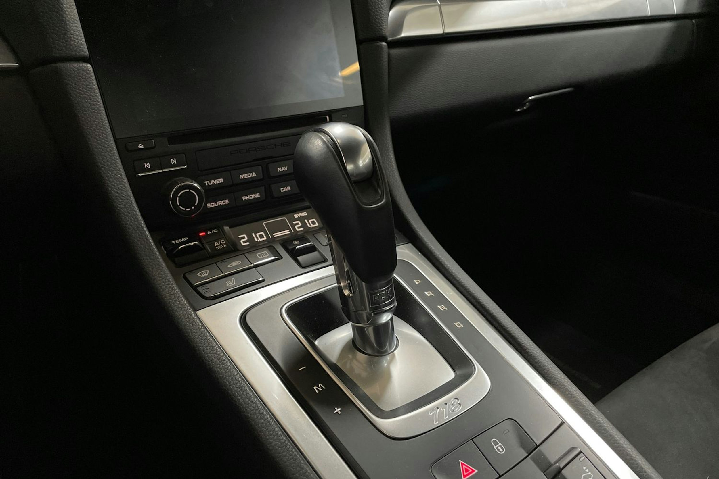 Musta Porsche 718 2017 kuva 22.