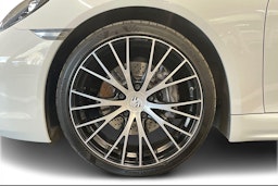 Valkoinen Porsche 718 2018 kuva 7.