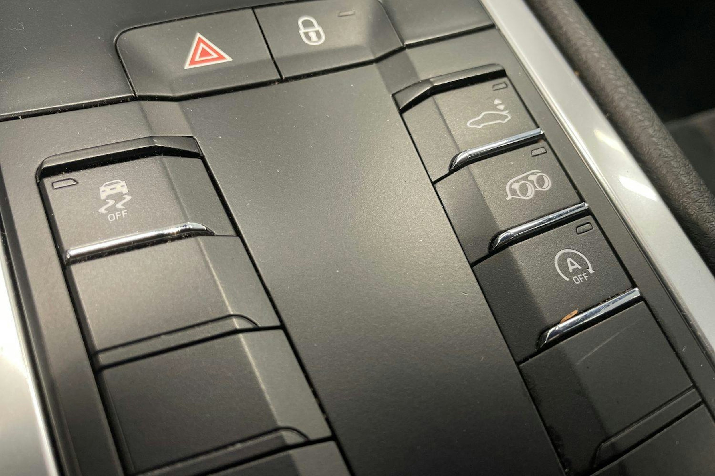 Valkoinen Porsche 718 2018 kuva 9.