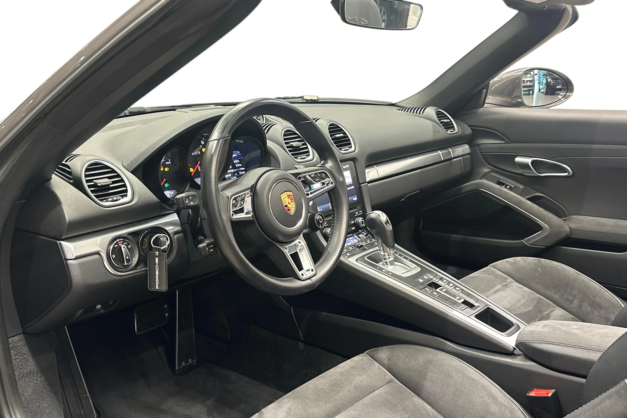 harmaa Porsche 718 2019 kuva 6.