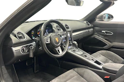harmaa Porsche 718 2019 kuva 6.