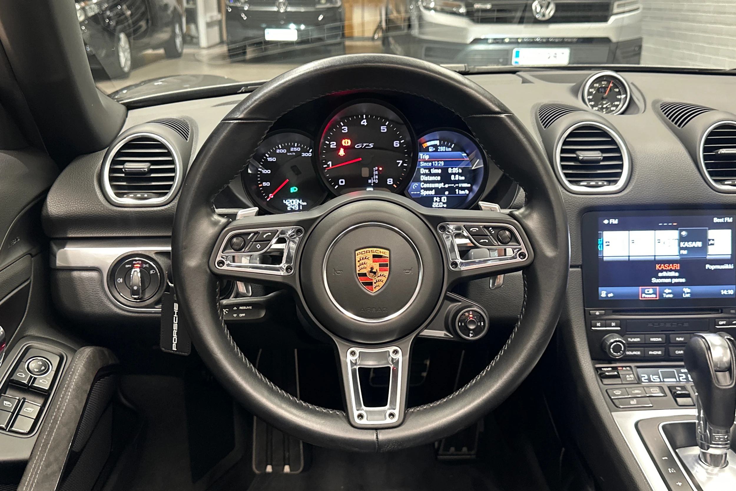 harmaa Porsche 718 2019 kuva 9.
