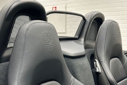 valkoinen Porsche 718 2024 kuva 15.