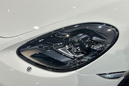 valkoinen Porsche 718 2024 kuva 21.