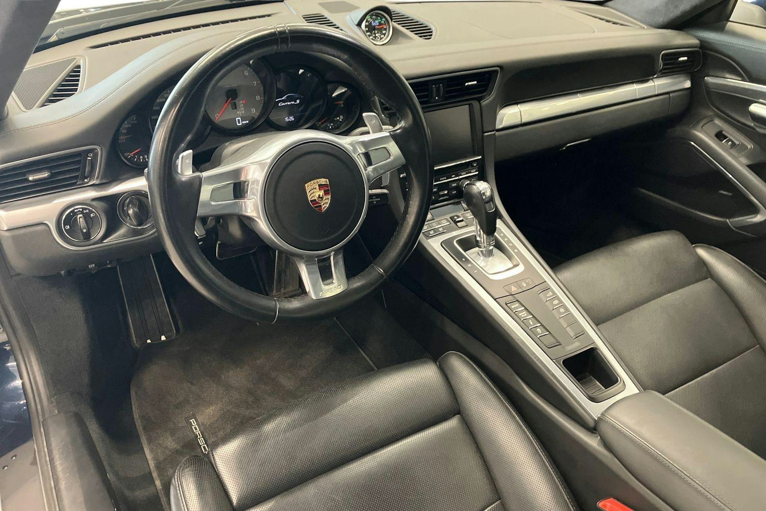 sininen Porsche 911 2012 kuva 6.