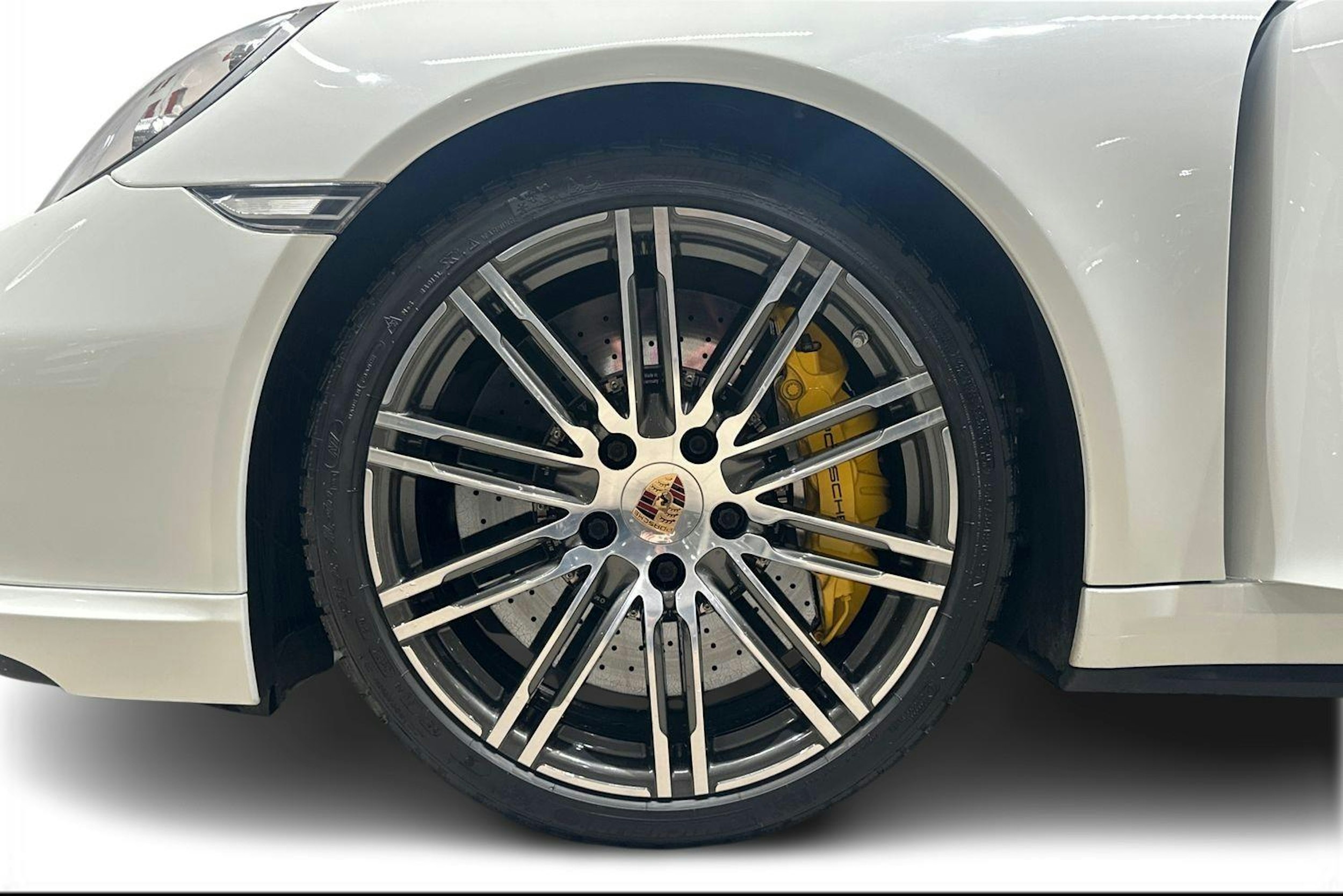 valkoinen Porsche 911 2013 kuva 9.