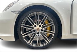 valkoinen Porsche 911 2013 kuva 9.