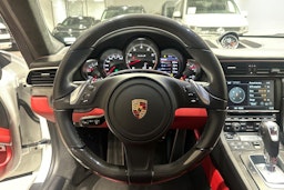 valkoinen Porsche 911 2013 kuva 10.