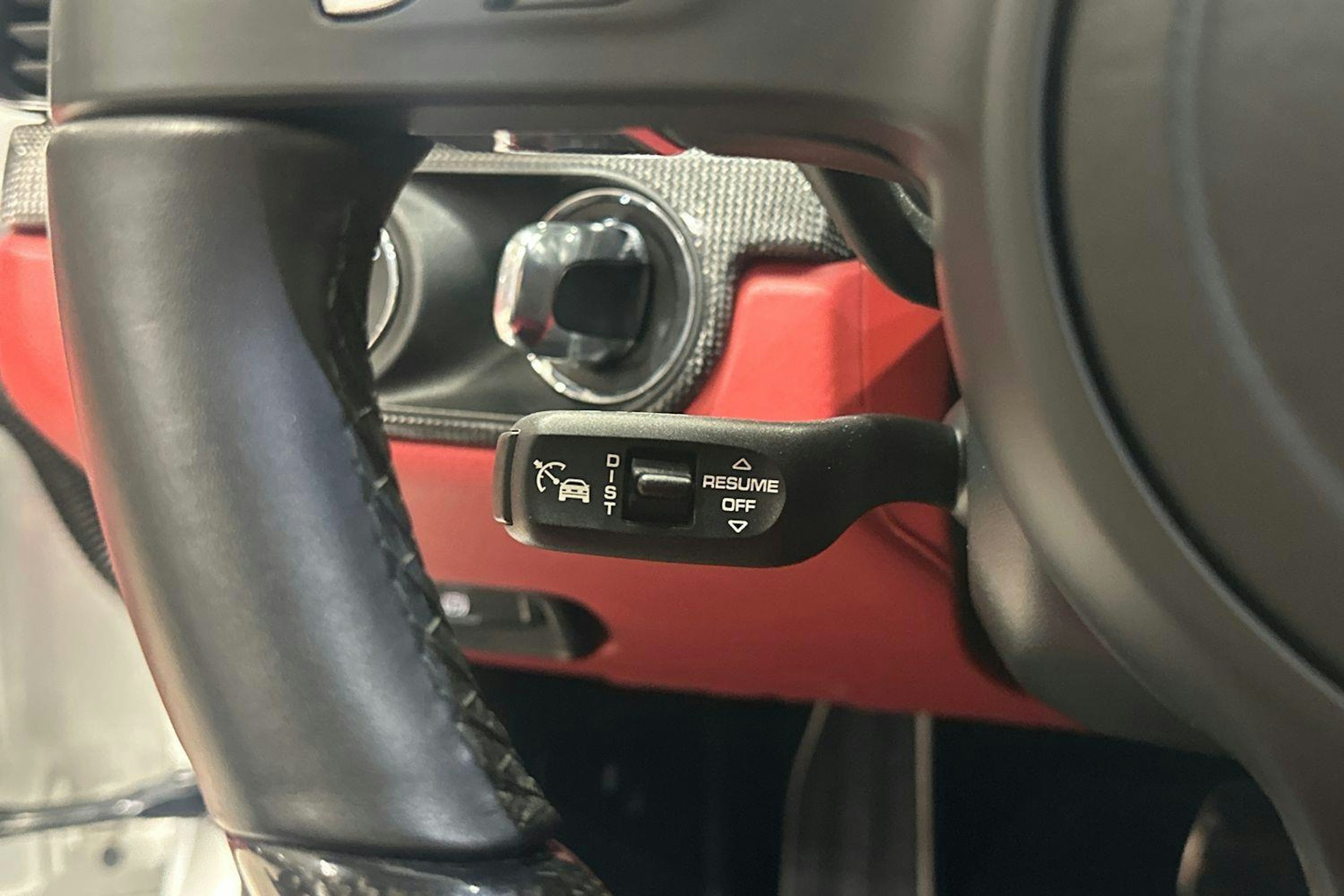 valkoinen Porsche 911 2013 kuva 12.