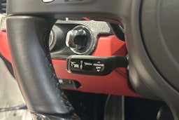 valkoinen Porsche 911 2013 kuva 12.