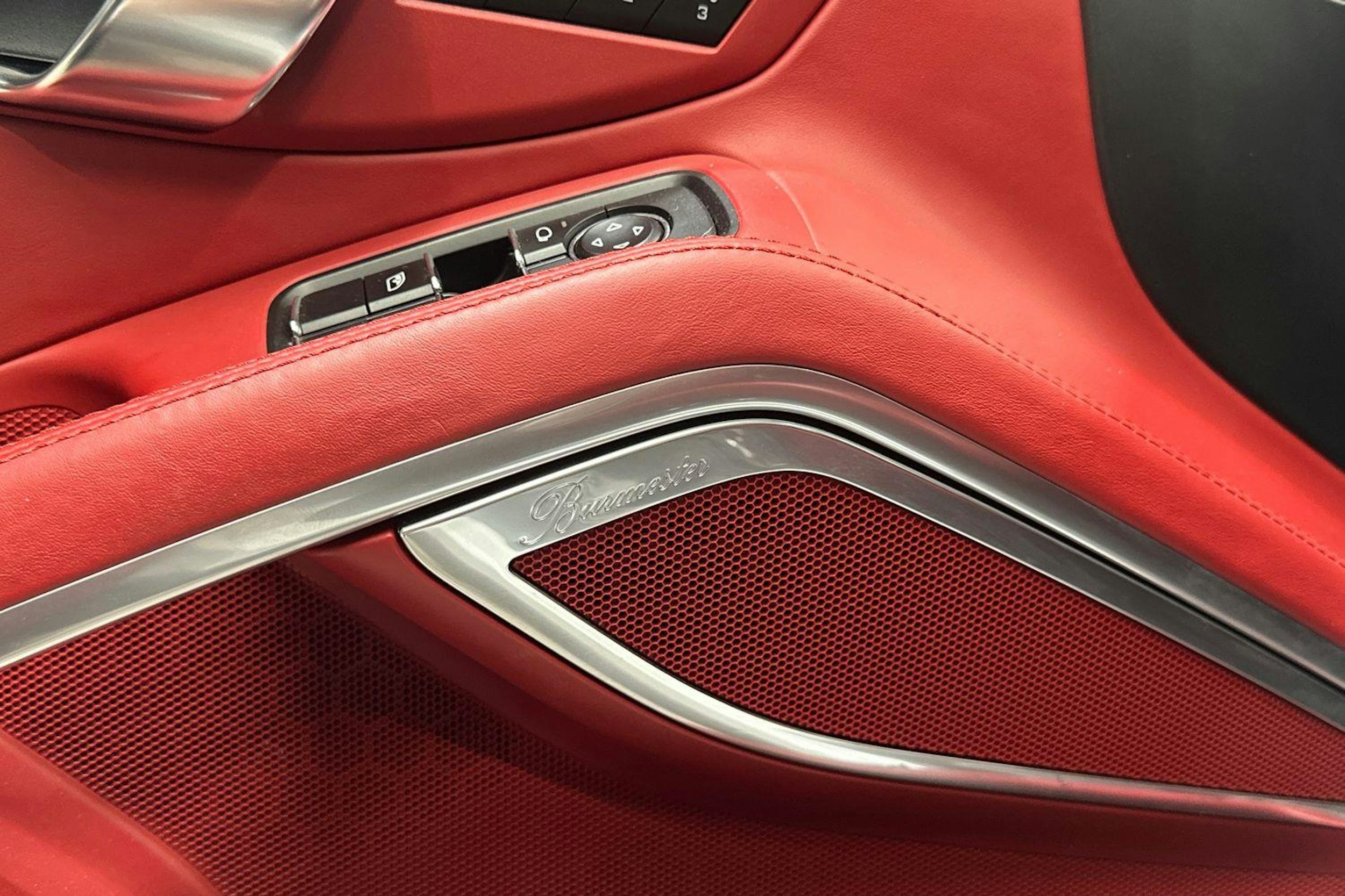 valkoinen Porsche 911 2013 kuva 19.