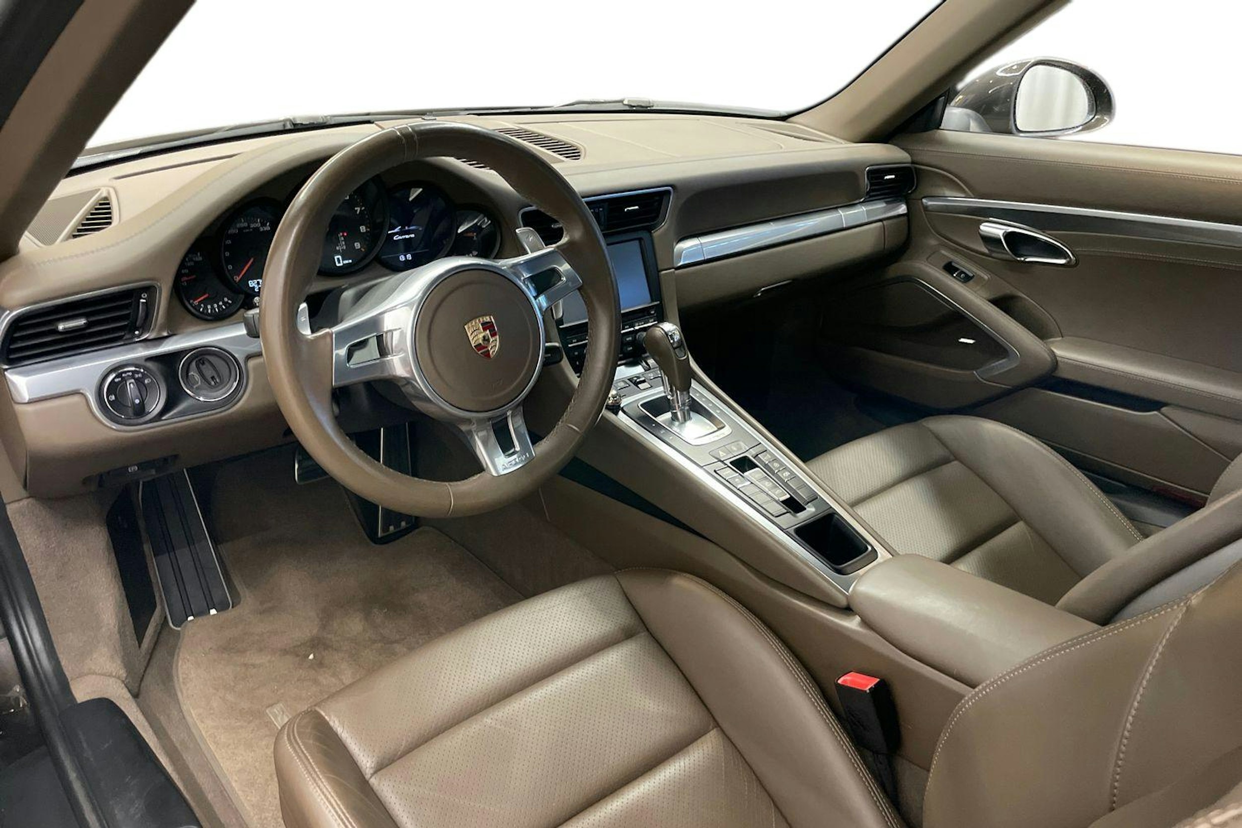 ruskea (beige) Porsche 911 2013 kuva 6.