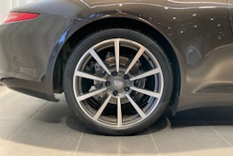 ruskea (beige) Porsche 911 2013 kuva 8.