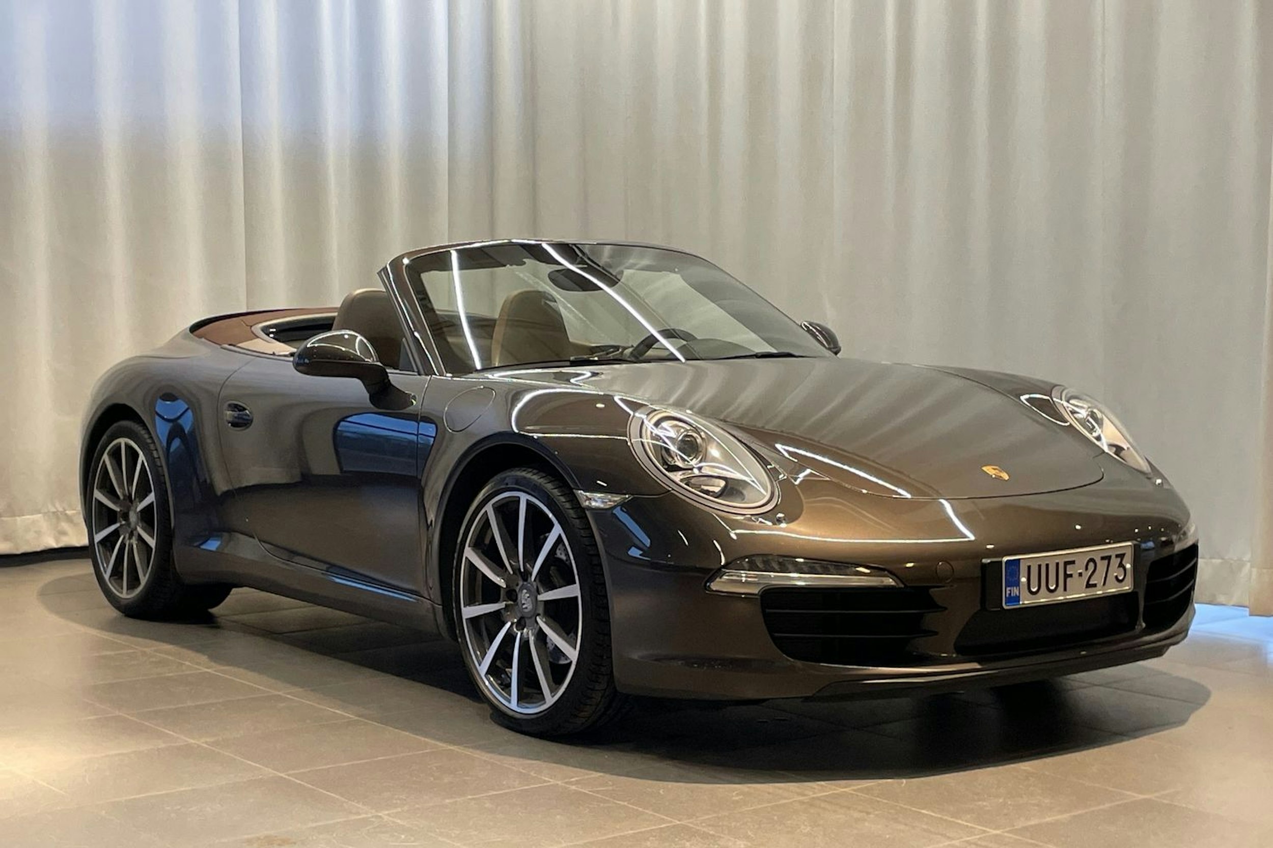 ruskea (beige) Porsche 911 2013 kuva 9.