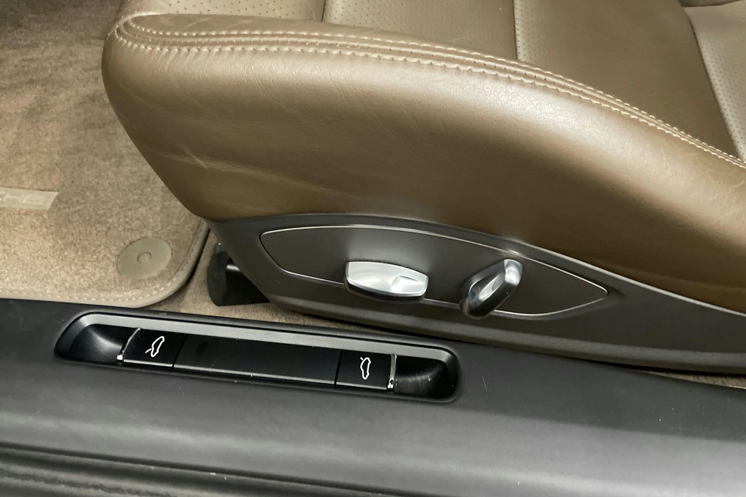 ruskea (beige) Porsche 911 2013 kuva 10.