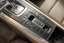 ruskea (beige) Porsche 911 2013 kuva 13.