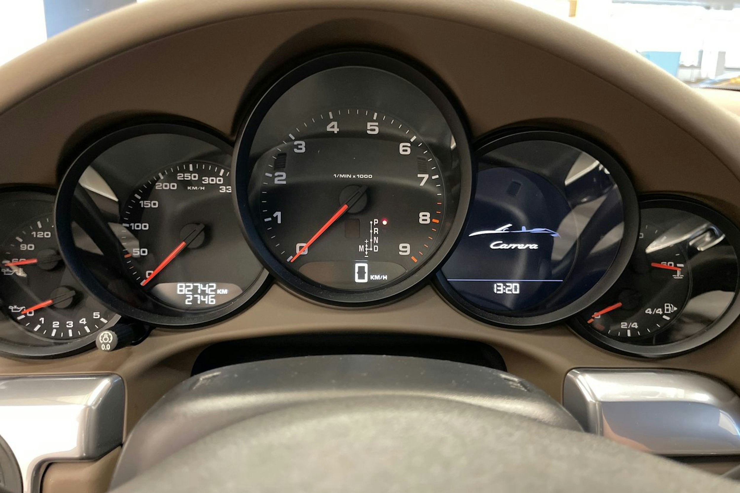 ruskea (beige) Porsche 911 2013 kuva 14.