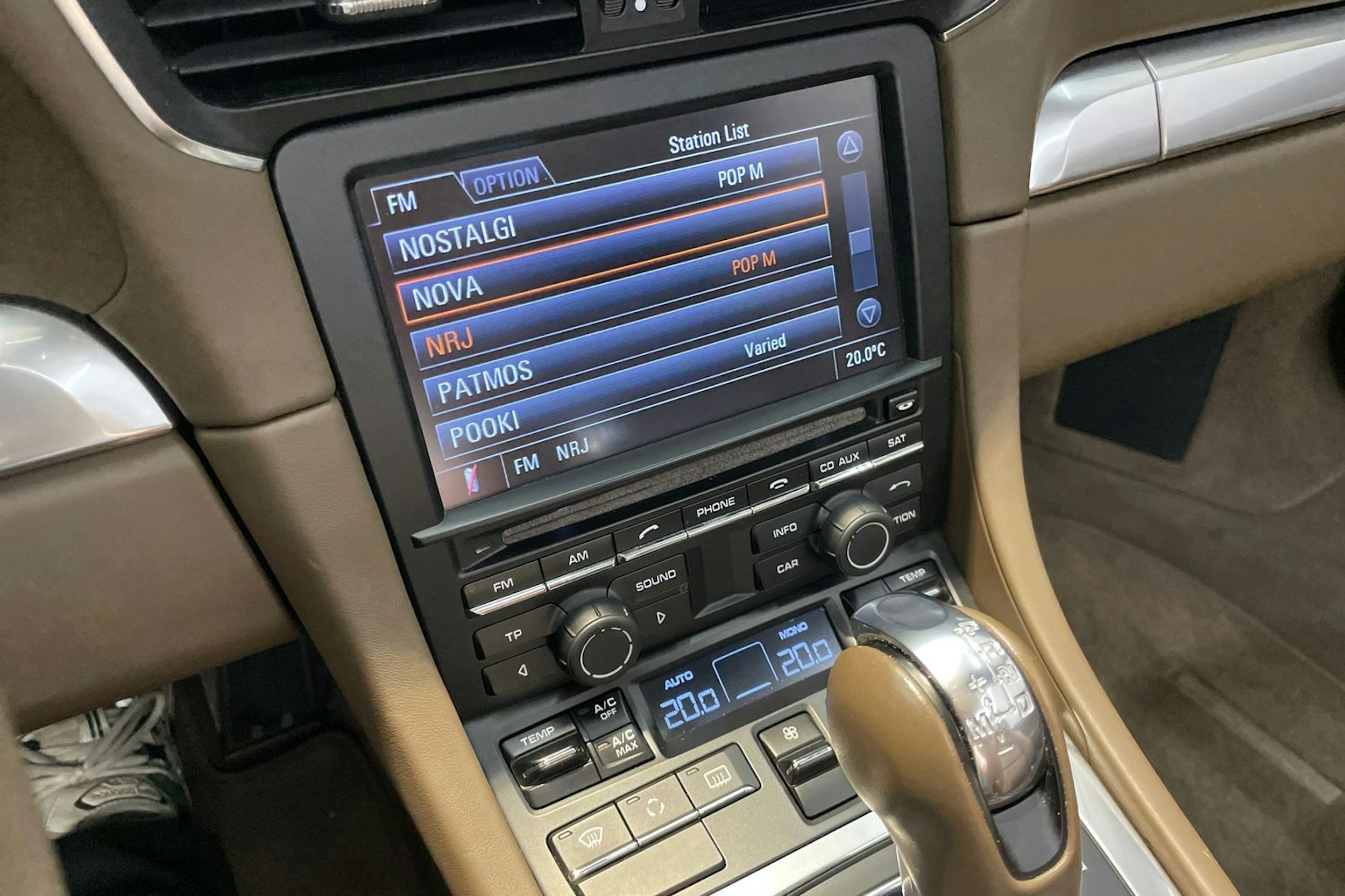 ruskea (beige) Porsche 911 2013 kuva 19.