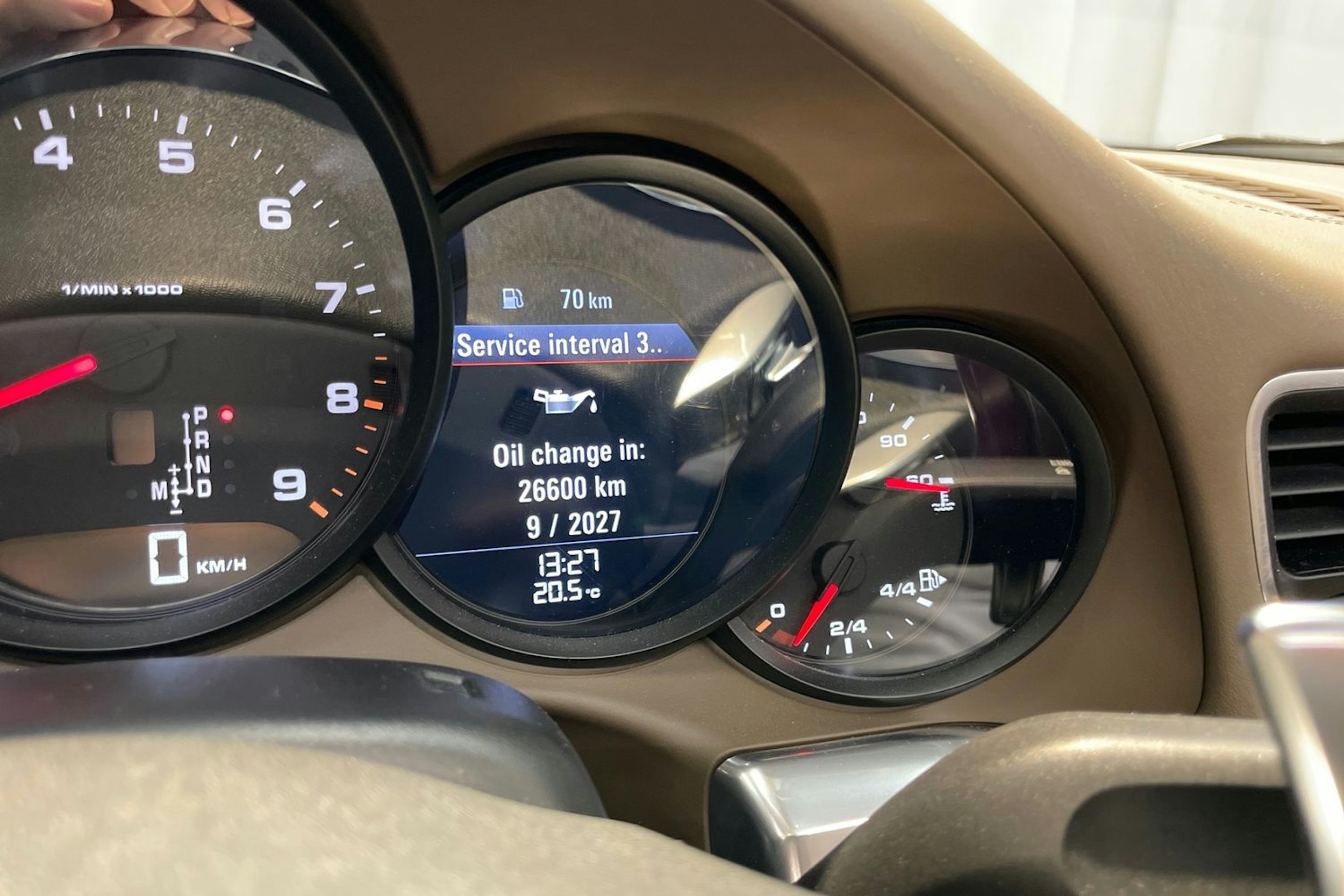 ruskea (beige) Porsche 911 2013 kuva 22.